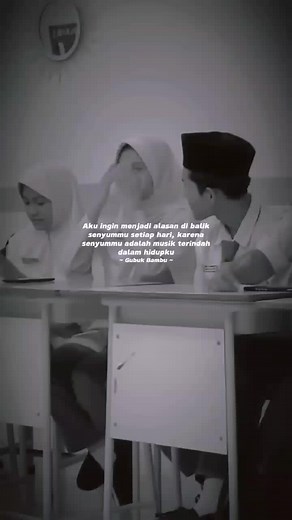 Jangan lupa tersenyum 😊 #lovestory #storywa #galautotal #sadvibes #bucin #bucin_story #quotes #viralvideo