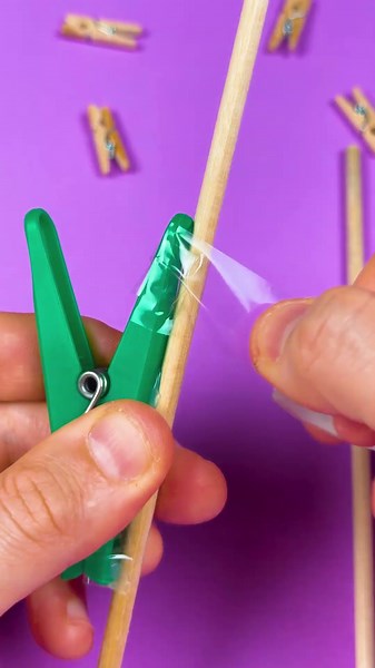 Don't Know How to Hold Chopsticks? Try This Easy Chopsticks Hack! 🥢✨