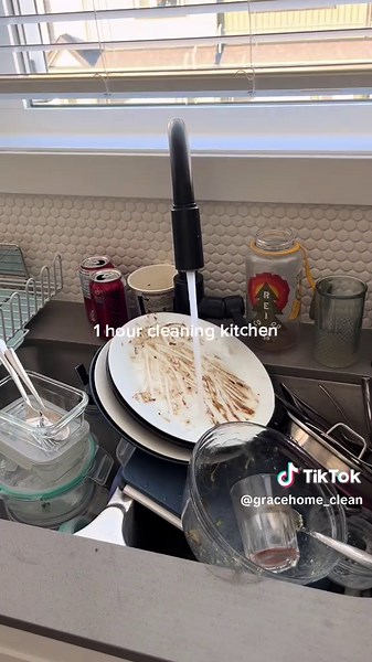 Again 1 hour cleaning kitchen! #cleanto #cleaning #cleantok #reset #cleaningkitchen #1hourcleaning