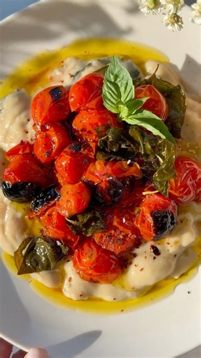 White Beans with Blistered Tomatoes (GF/DF). Full recipe in the description! #dairyfree #glutenfree