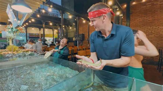 Vietnam’s $8 live seafood buffet