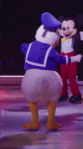 Donald Duck - Disney On Ice presents Into The Magic | SESLive!