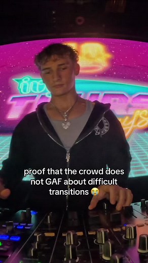 Innovative DJ Transitions: Crowd Reactions Unveiled