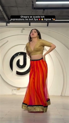 Ghagra Dance Cover 🔥 Beautiful Girl Bollywood Dance Performance 💃 | Viral YouTube Shorts