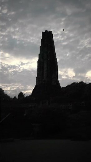 平和ではなかった時代に建てられた平和の塔（八紘一宇の塔）