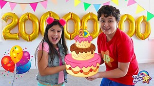 1.2M views · 32K reactions | Maria Clara e JP preparam um bolo na cozinha de brinquedo para comemorar os 20 milhões de inscritos e relembram a trajetória do canal. Obrigada a nossa querida galerinha por ajudar o canal Maria Clara e JP a alcançar 20 milhões de inscritos! Amamos vocês Sigam as nossas outras redes sociais: https://linktr.ee/Mariaclaraejp ✔️ Canal livre para todas as idades. ESTE VÍDEO NÃO CONTÉM PROMOÇÃO PAGA #mariaclaraejp | Maria Clara e JP | Facebook