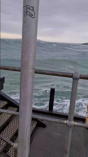 Epic Salmon Catch at Rosebud Pier | Bluebait Works Perfectly | Drenched by Rogue Waves Sea Footages