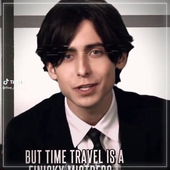 Old Trend: Five Hargreeves and Aidan Gallagher