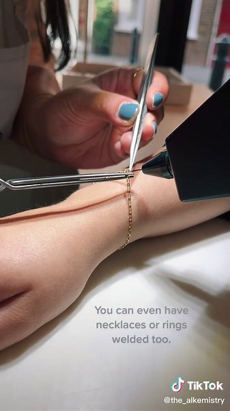 Unique Welded Bracelets and Jewelry in Covent Garden