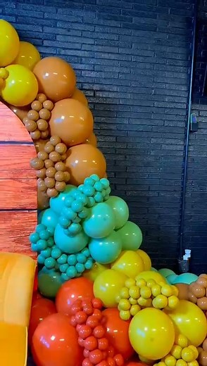 Level up your balloon styling this fall. Book a 1 on 1 class with Censhae and learn how to enhance your balloon skills and elevate your decoration game. Hands on guidance. Creative techniques. Fall inspired designs. Reserve your session here: https://stan.store/Thecenapproach | The CenApproach Event Decor & Balloons | Facebook