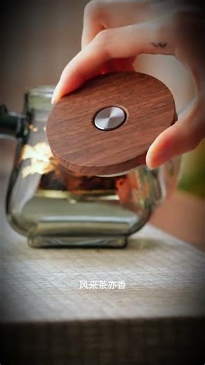 Effortless Tea Filter Pot: Clean Tea Every Time