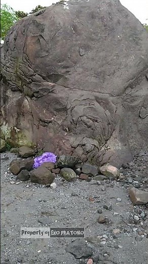 BATU ALIEN, Batu Segede Gajah yg Berasal dari Muntahan Gunung Merapi #batualien