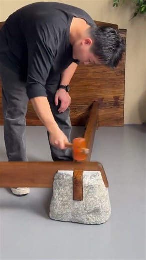 This bed perfectly fulfills your desire! "Solid Wood Bed" "Spatial Aesthetics" "Custom Furniture"