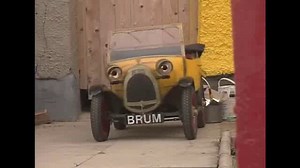 Brum 213 - BRUM GOES HOUSE PAINTING - Kids Show Full Episode