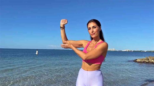 Eliminate sagging fat from your arms dumbbell exercise