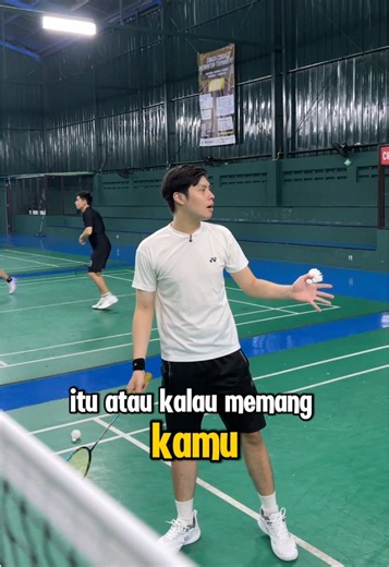 Trik Dasar Badminton: Cara Singkron Kaki dan Bola