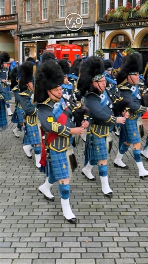 Heart-Touching Tune Echoes Through the Royal Mile #britishsoldier #edinburgh #scotland #military