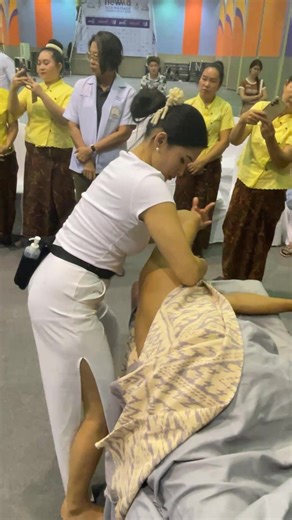 Massage World on Reels