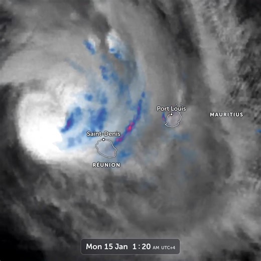 10K views · 187 reactions | Cyclone #Belal has battered Réunion with winds over 165 km/h, and is now beginning to track away from the island. Outer bands of heavy rain continue to impact the main island of Mauritius. Latest satellite + radar: | Zoom Earth | Facebook