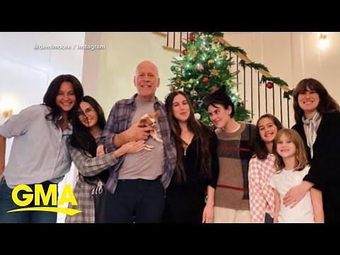 Bruce Willis and Demi Moore appear in photograph with blended family