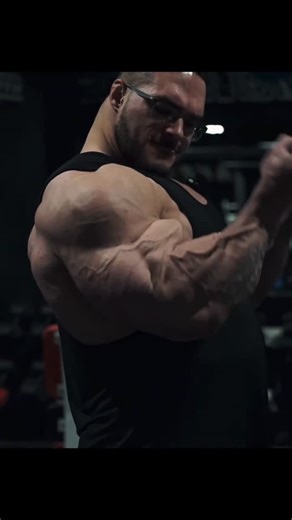 RP Strength | Nutrition & Training on Instagram: "💪 Ready to build muscle the smart way? Get our HYPERTROPHY MADE SIMPLE EBOOK RIGHT NOW⁠ ⁠ Learn how to achieve consistent, sustainable muscle growth with proven strategies:⁠ ✔️ Progressive overload⁠ ✔️ Proper nutrition & recovery⁠ ✔️ Optimal rep ranges, volume, & frequency⁠ Plus, bust common myths and avoid plateaus with expert tips! 🚀⁠ ⁠ 🔥 Comment TRAIN2 below to get the ebook sent straight to your DMs! 📩⁠ ⁠ ⁠ RP ATHLETE @nick_walker39"