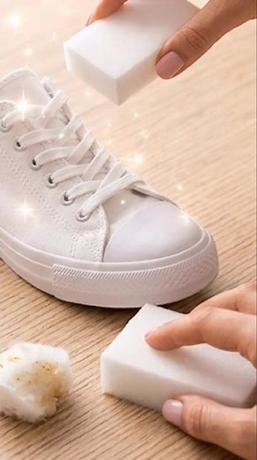 The Genius 5-Second White Shoe Trick! ✨ #shorts #cleaning #helpfultricks