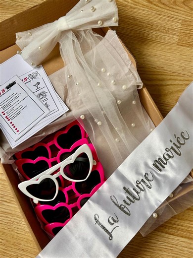 French Hen Party Gift - Bachelorette Party - Bride-to-be - Bridesmaid - Maid of Honor - Etsy Canada