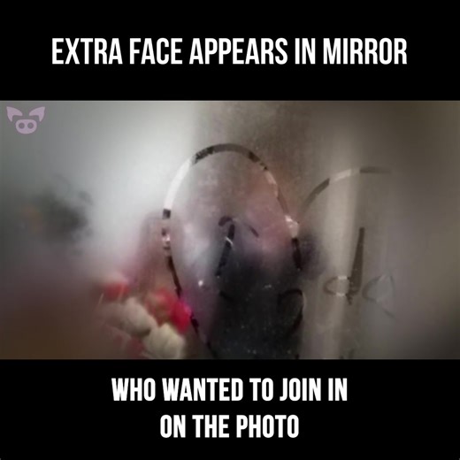 Mistério de Fantasmas em Foto de Espelho