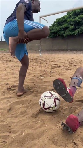 The meanest defender in football 🤣🤣🤣