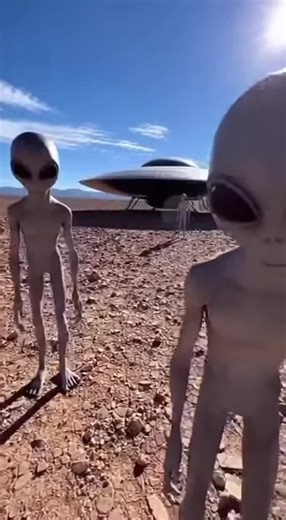 Real Alien Encounter? 🛸 Close-up Footage Found! #ufo #alien #space #foundfootage #unsolvedmysteries