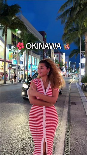 L'arrivée au paradis à Okinawa, Japon