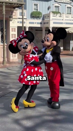 What Happens If a Mickey’s HEAD Falls Off? 👀
