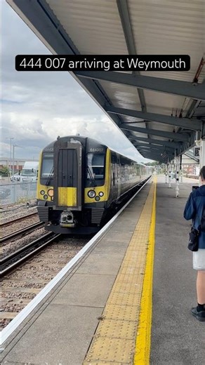 SWR Class 444 arriving at Weymouth