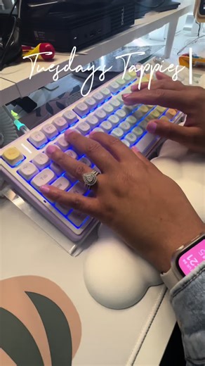 Let me scratch your brain for 15 seconds with these amazing clicks! Keyboard of the day ⌨️: @Aula x @Epomaker Keyboard F75 (Leobog Reaper switches) #keyboardasmr #F75Pro #typingasmr #thockyclicks #CapCut