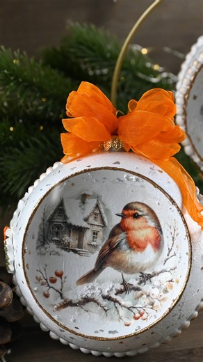 Winter isn’t just about white when there’s a robin bringing color to the snow. 🐦❄️ We used Aistcraft Decoupage Paper rice paper, with a peaceful winter scene that feels like home. A bit of modeling, snow paste, and golden touches — that’s how a story-filled ornament comes to life. 💛 #haidihai #decoupage #christmasornament #aistcraft #wintercraft #handmadechristmas #diydecor #craftinspiration #mixedmediaart #holidaydecor #vintagechristmas #robin #snoweffect #handmadejoy | haidihai