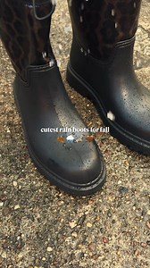 Rainy days never looked this cute. 💦 With our leopard‑print rubber boots, you’ll stay dry – and stylish. 🐆 Who says rainy weather can’t be a fashion moment? 😍 Art.-No.: 25415-45-360 | Tamaris