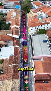 Você sabe o verdadeiro significado dos tapetes de Corpus Christi? 🌸✨ Mais que arte, é um ato de fé e união! 👉 Na sua cidade também tem essa tradição? Conta aqui nos comentários! 👇 #CorpusChristi #TapetesDeCorpusChristi #FéNasRuas #TradiçãoCatólica #Eucaristia #Procissão #ArteEFé #CulturaPopular #CatólicosDoBrasil #CorpusChristi2025 | Edy drone