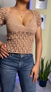 amiga este es un poco del proceso de como hice esta blusa tejida a crochet ,ya sabes que donde puedes encontrar el tutorial en mi canal alexandra crochet | Alexandra crochet