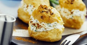 Petits choux à la ricotta et au pesto