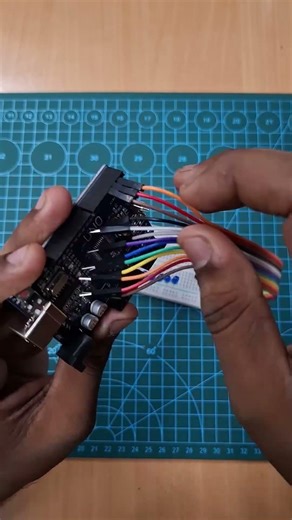 How to Build an LED Chaser with Arduino UNO 🤖