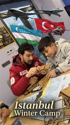Ta'limga yo'naltirilgan dasturlar on Instagram: "🇺🇿🤝🇹🇷#Ota vatan Turkistondan ona vatan Turkiyaga — Amir Temur avlodlari. EDUTREK Winter Camp – Istanbul 2026 ta’lim dasturi doirasida Umid Uchqunlari maktabi, Najot Ta’lim maktabi, JIS maktabi va Avitsenna maktabi o‘quvchilari Istanbul shahridagi Bilim Ümraniye Kelajak Texnologiyalari Markazida tashkil etilgan maxsus sun’iy yo‘ldosh va raketa yaratish loyihasida faol ishtirok etdilar. Ushbu loyiha yosh avlodning muhandislik tafakkurini, innov