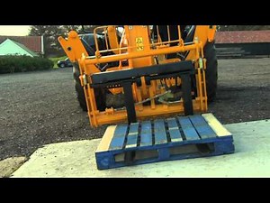 Fork Rent JCB Telehandler Chassis Levelling Demonstration