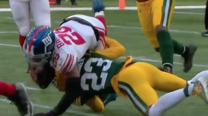 Jaire Alexander sniffs out third-down screen pass for TFL