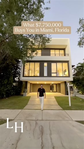 Touring a Stunning $7,750,000 Modern Home in Miami!