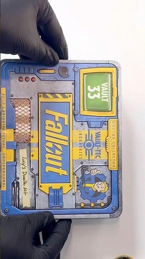 Fallout Vault 33 Collector’s Box Unboxing 🇺🇸 | The Wasteland Lives On