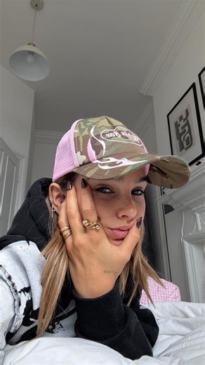 Sam | Happy Tuesday! Massive life update episode is now live!! Xx | Instagram