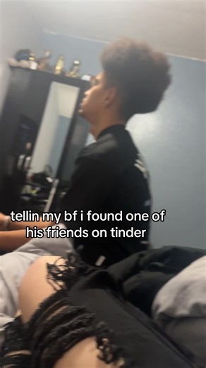 Finding a Friend on Tinder: A Hilarious Surprise