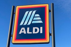 Forget flip-flops, Aldi’s £5 pool shoes are perfect for paddling in the sea or protecting feet at the poolside – and they’re available for kids and adults! - Netmums