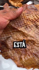 Los Chicharrones Más Grandes 😲 #chicharrones #chicharron | No Manches • Qué Rico