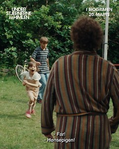 Popkunstner, far og stjerne 🌟 Anders Matthesen spiller Tommy Seebach i UNDER STJERNERNE PÅ HIMLEN - i biografen 20. marts. | SF Studios Film Danmark